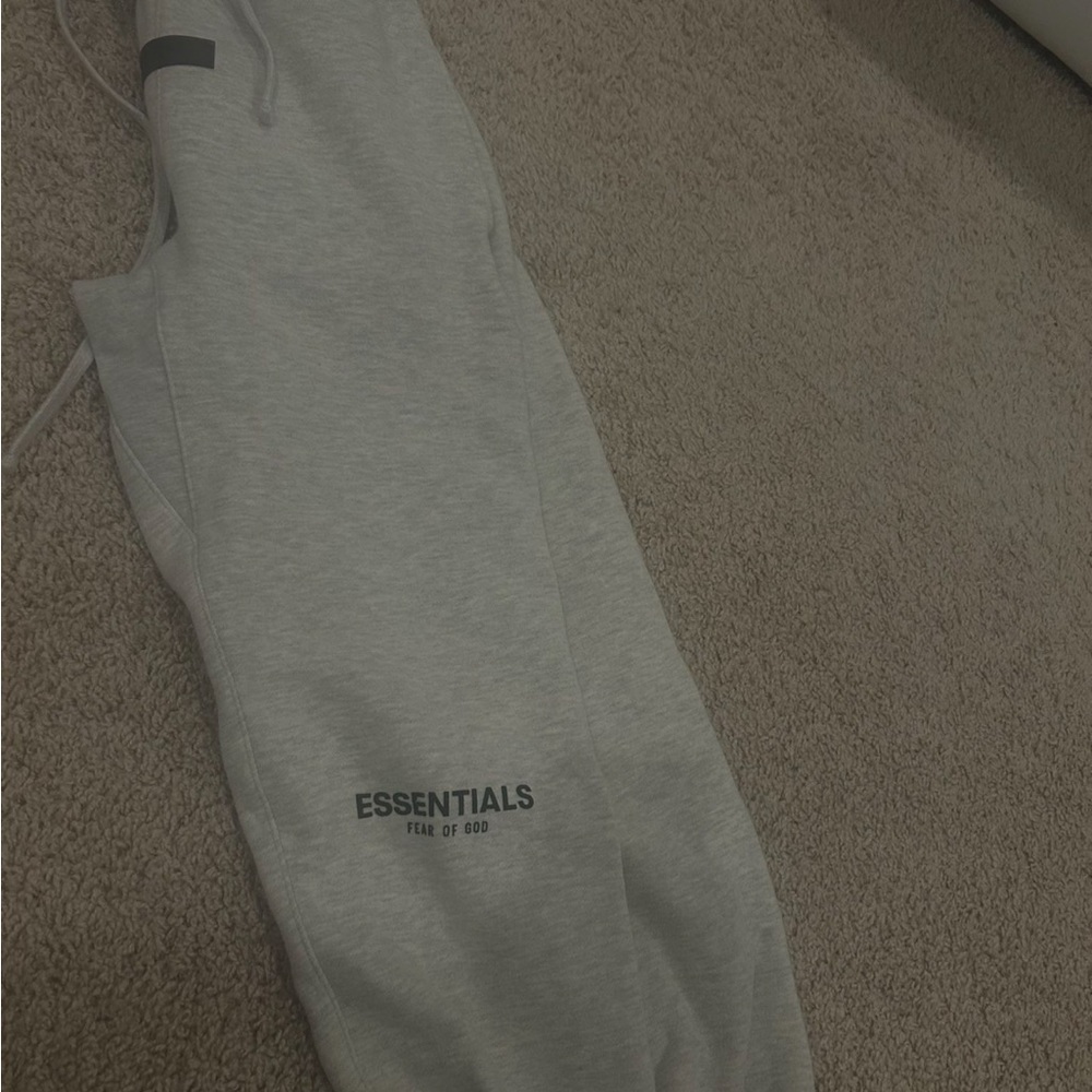 Fear Of God essential sweatpants ‘light oatmeal’